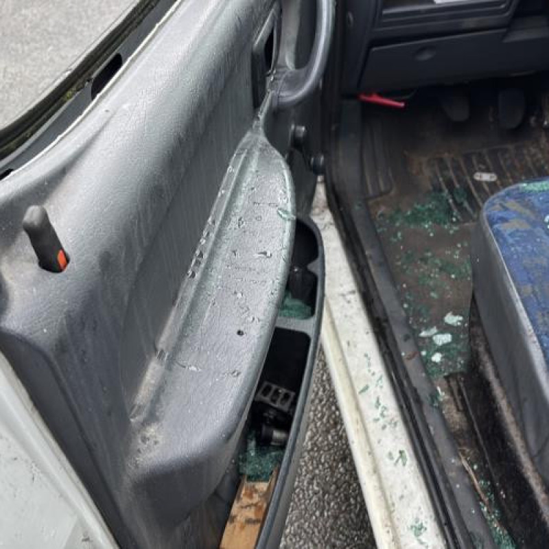 Support filtre gazoil PEUGEOT PARTNER 1 Photo n°9