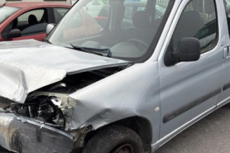 Pompe de direction CITROEN BERLINGO 1 Photo n°1