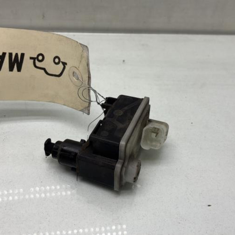 Actionneur verrou trappe d'essence RENAULT CLIO 5 Photo n°4