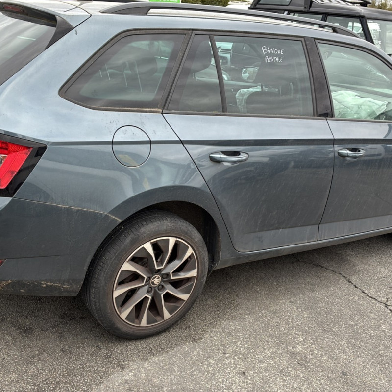 SKODA FABIA 3 PHASE 2 BREAK 1.0 TSI - 12V TURBO Photo n°6