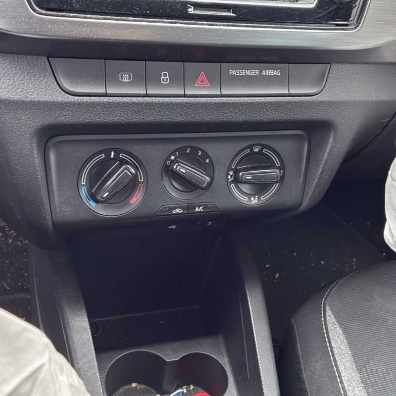 SKODA FABIA 3 PHASE 2 BREAK 1.0 TSI - 12V TURBO Photo n°18