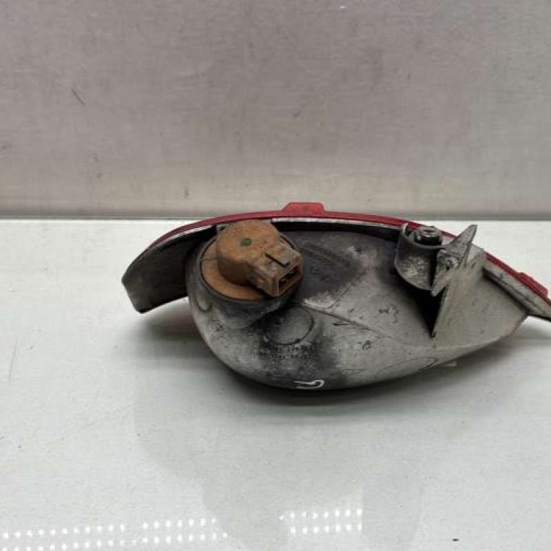 Anti brouillard arriere gauche RENAULT SCENIC 4 Photo n°2