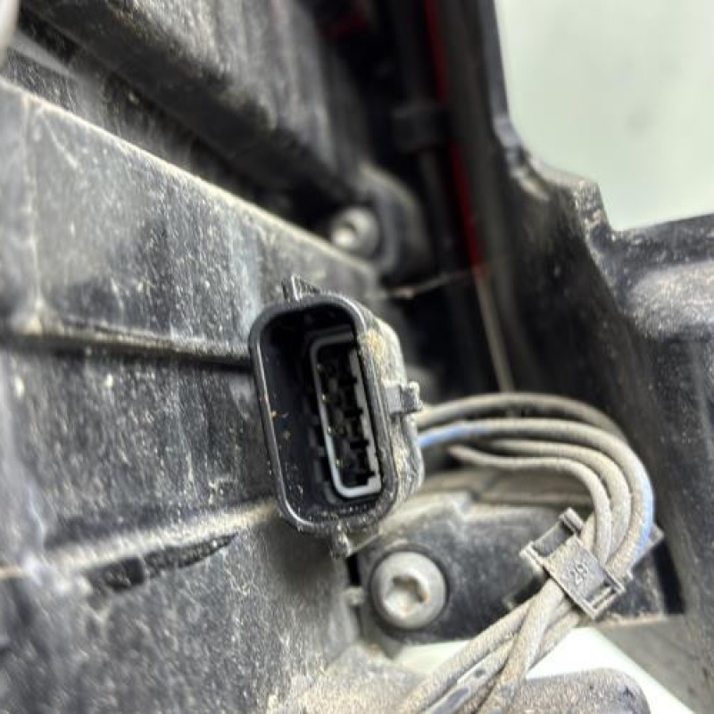 Feu arriere principal droit (feux) RENAULT SCENIC 4 Photo n°4