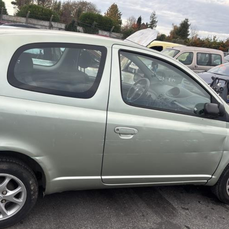 Feu arriere principal gauche (feux) TOYOTA YARIS 1 Photo n°19