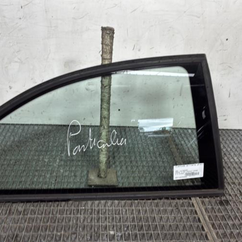 Custode arriere droit BMW SERIE 3 E46 Photo n°1