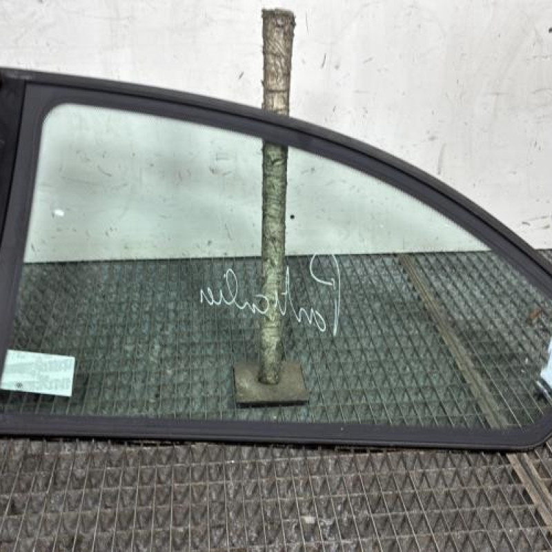 Custode arriere droit BMW SERIE 3 E46 Photo n°4