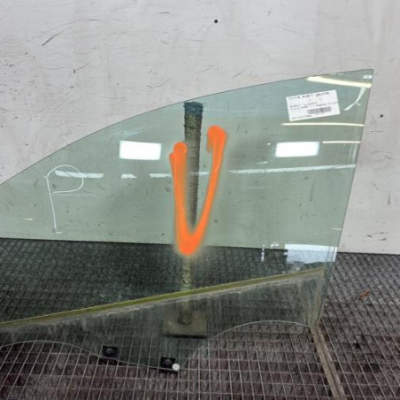 Vitre avant gauche RENAULT CLIO 5 Photo n°1