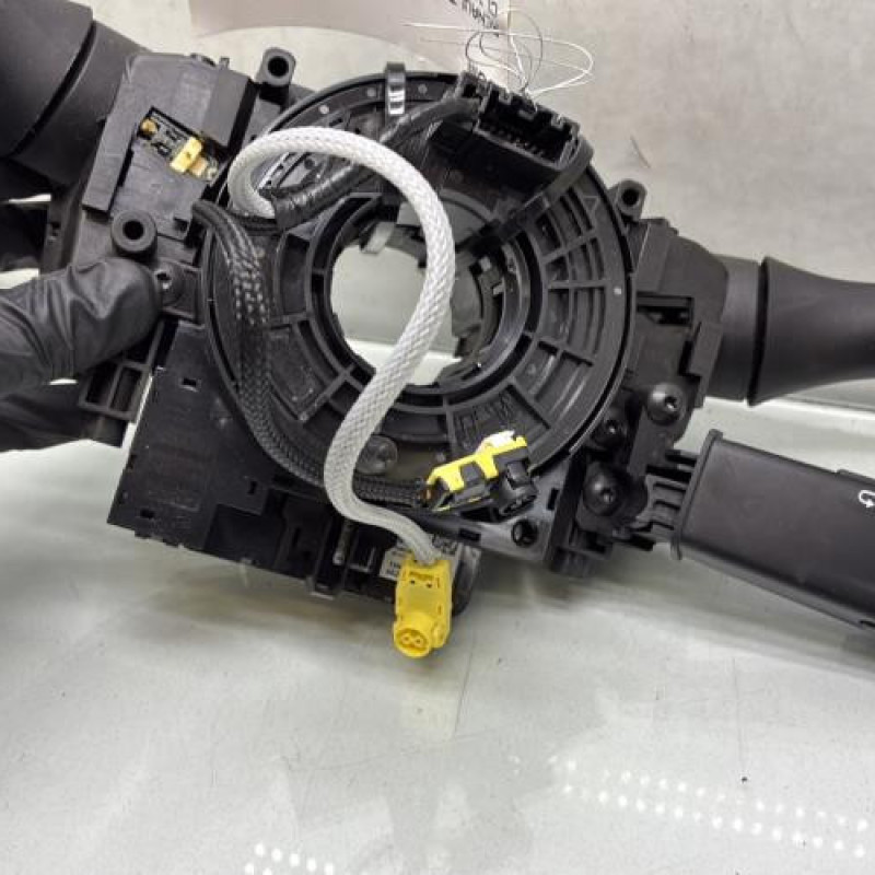 Com (Bloc Contacteur Tournant+Commodo Essuie Glace+Commodo Phare) RENAULT CLIO 5 Photo n°4