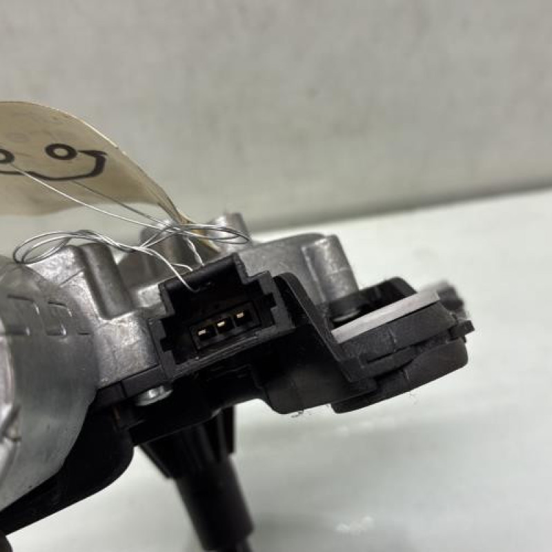 Moteur essuie glace arriere RENAULT CLIO 5 Photo n°2