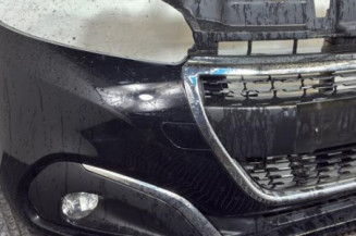 Pare choc avant PEUGEOT 208 1