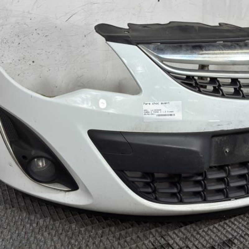 Pare choc avant OPEL CORSA D Photo n°2