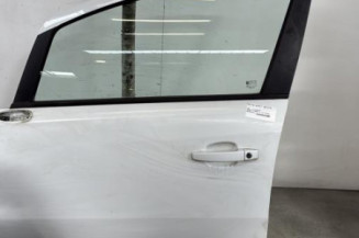 Porte avant gauche OPEL CORSA D Photo n°1