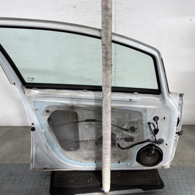 Porte avant gauche OPEL CORSA D Photo n°6