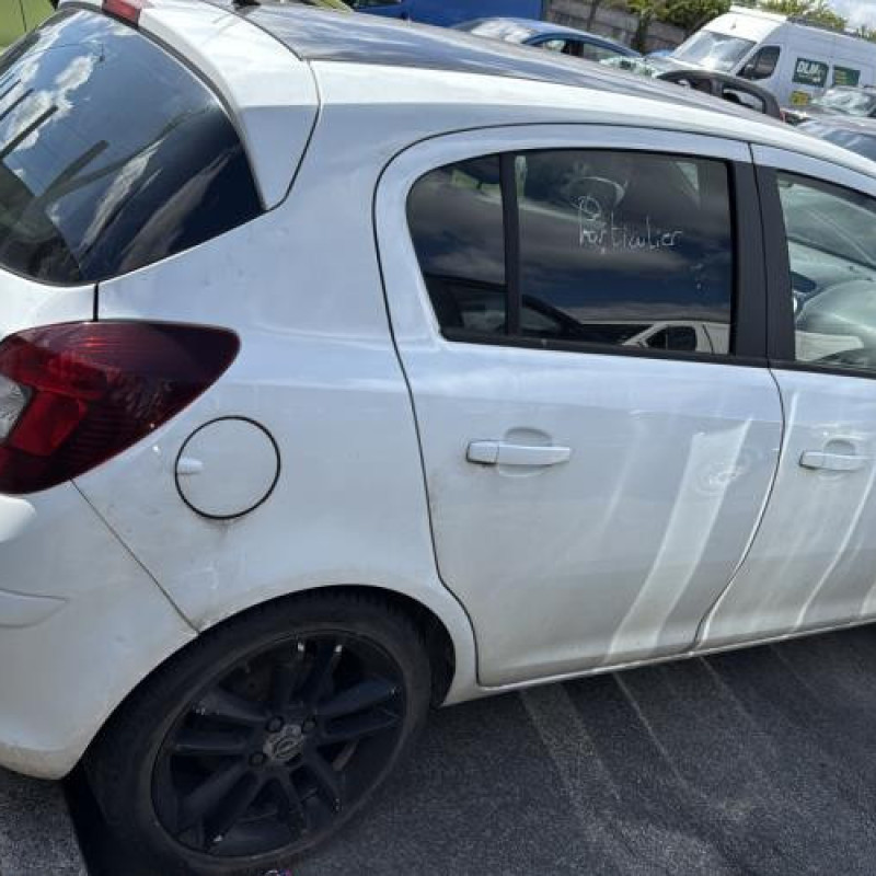 Porte avant gauche OPEL CORSA D Photo n°13