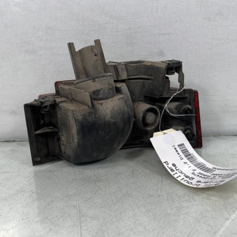 Anti brouillard arriere gauche OPEL MERIVA A Photo n°2