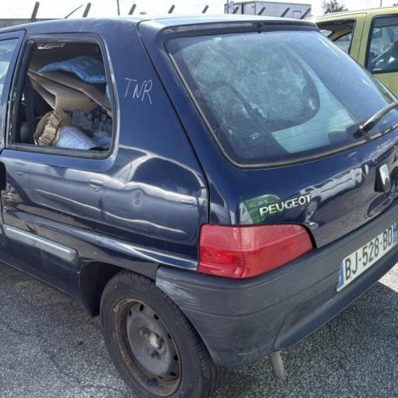 Poignee porte avant gauche PEUGEOT 106 Photo n°7