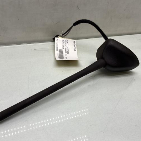 Antenne FORD FIESTA 7 Photo n°1