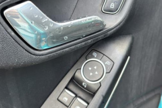 Arret de porte avant droit FORD FIESTA 7
