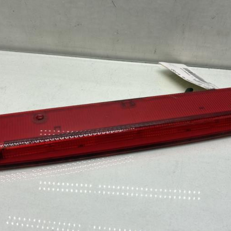 Feu arriere stop central FORD FIESTA 7 Photo n°1