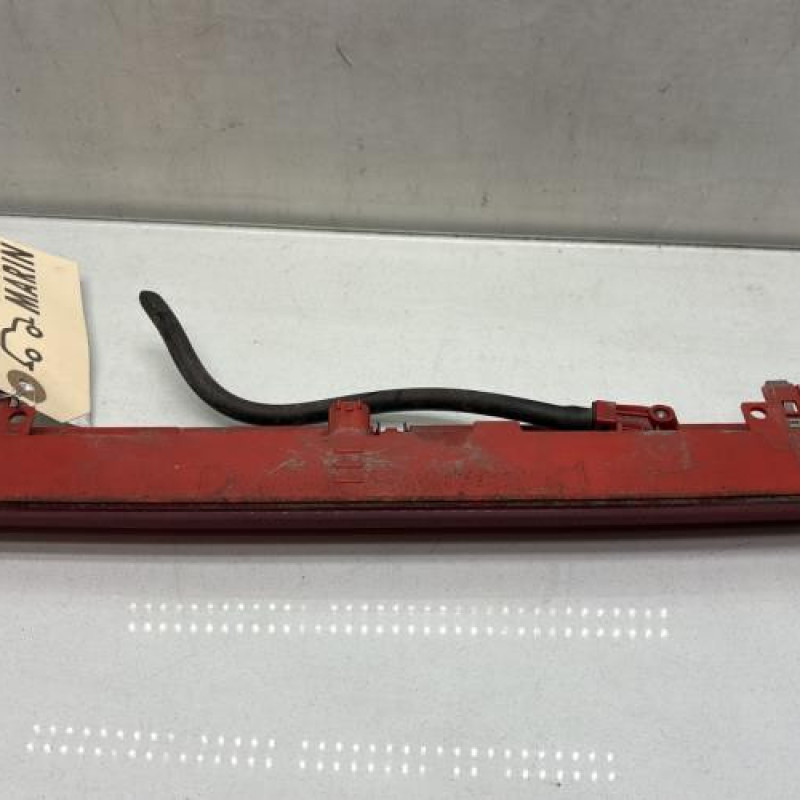 Feu arriere stop central FORD FIESTA 7 Photo n°4