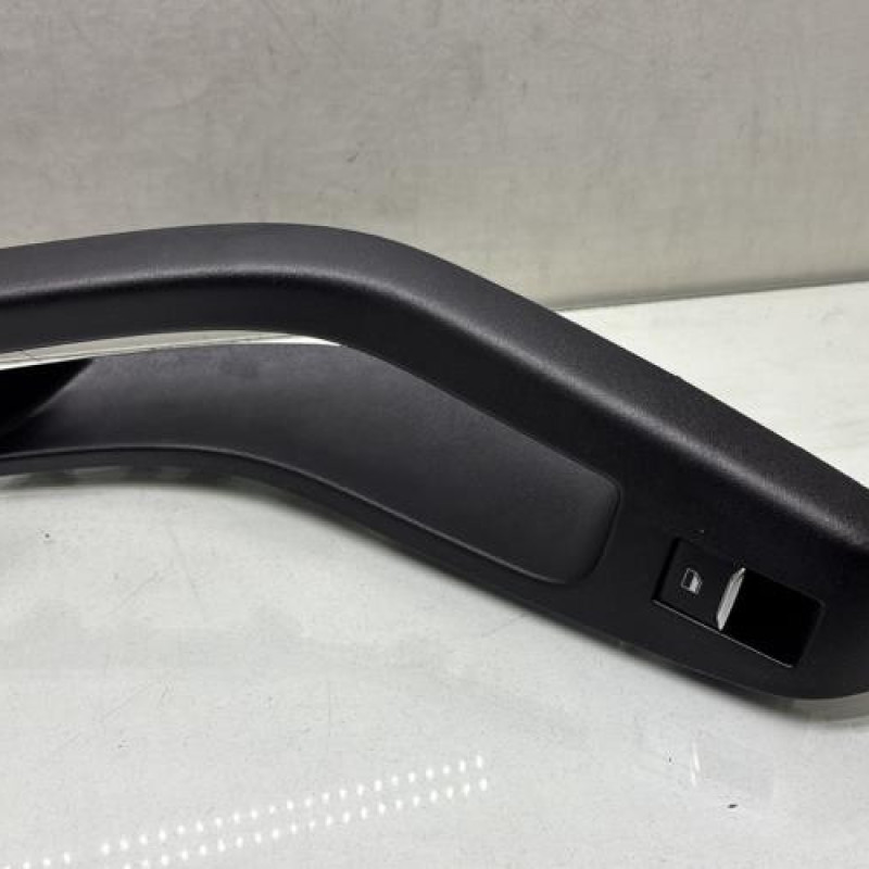 Interrupteur de leve vitre avant droit FORD FIESTA 7 Photo n°1