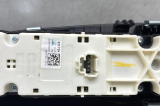 Interrupteur de leve vitre avant gauche FORD FIESTA 7