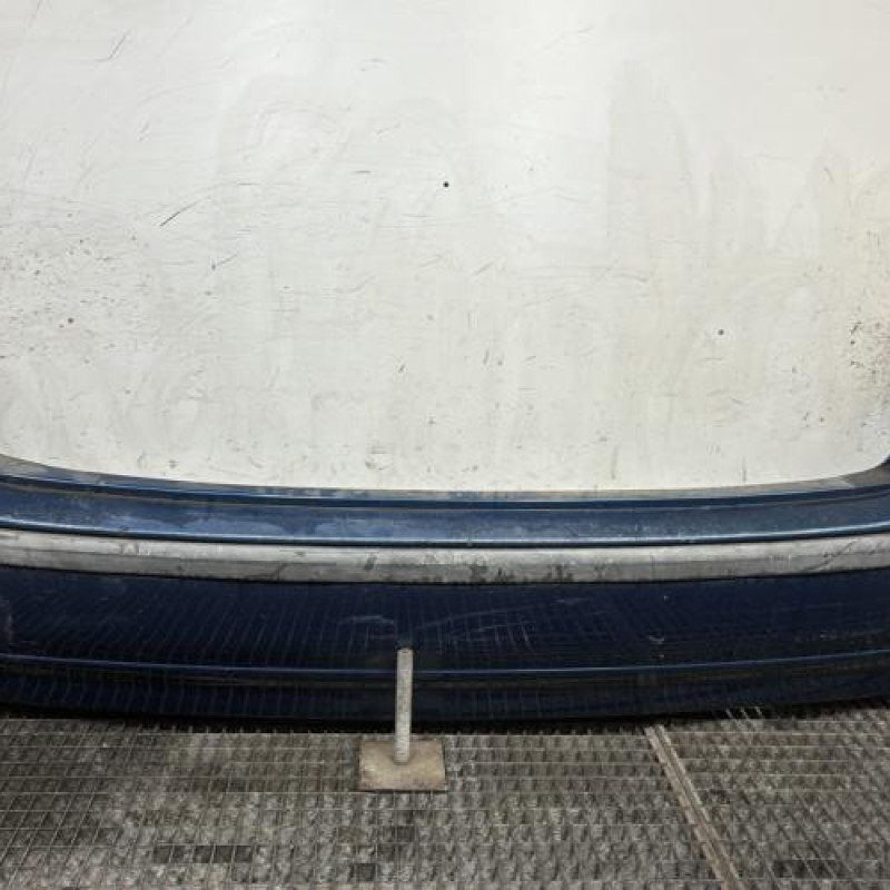 Pare choc arriere NISSAN ALMERA TINO Photo n°1