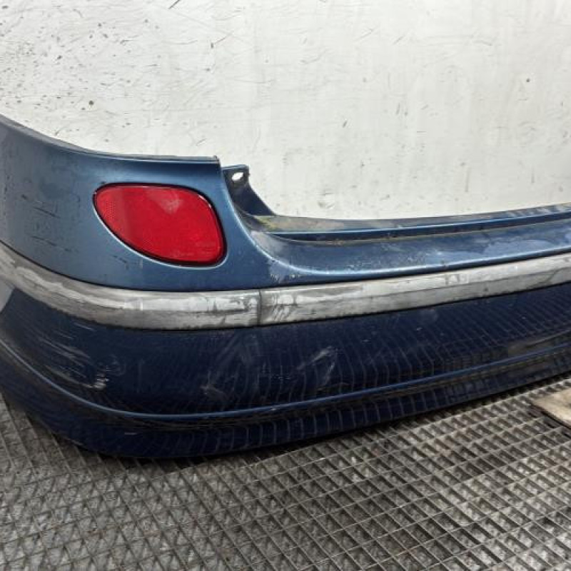 Pare choc arriere NISSAN ALMERA TINO Photo n°2