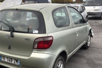 Pare choc arriere TOYOTA YARIS 1