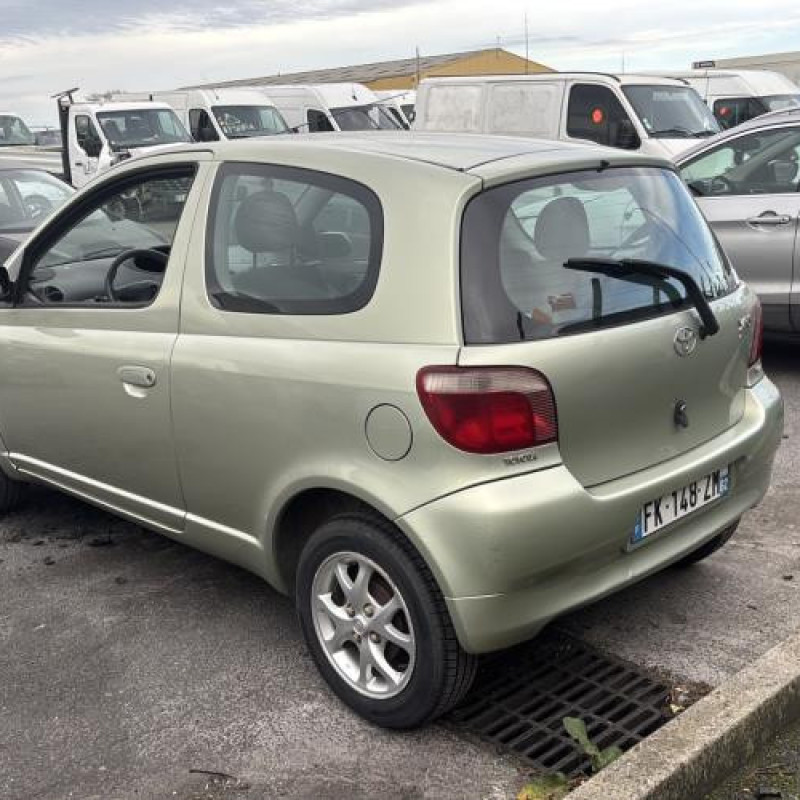 Pare choc arriere TOYOTA YARIS 1 Photo n°20