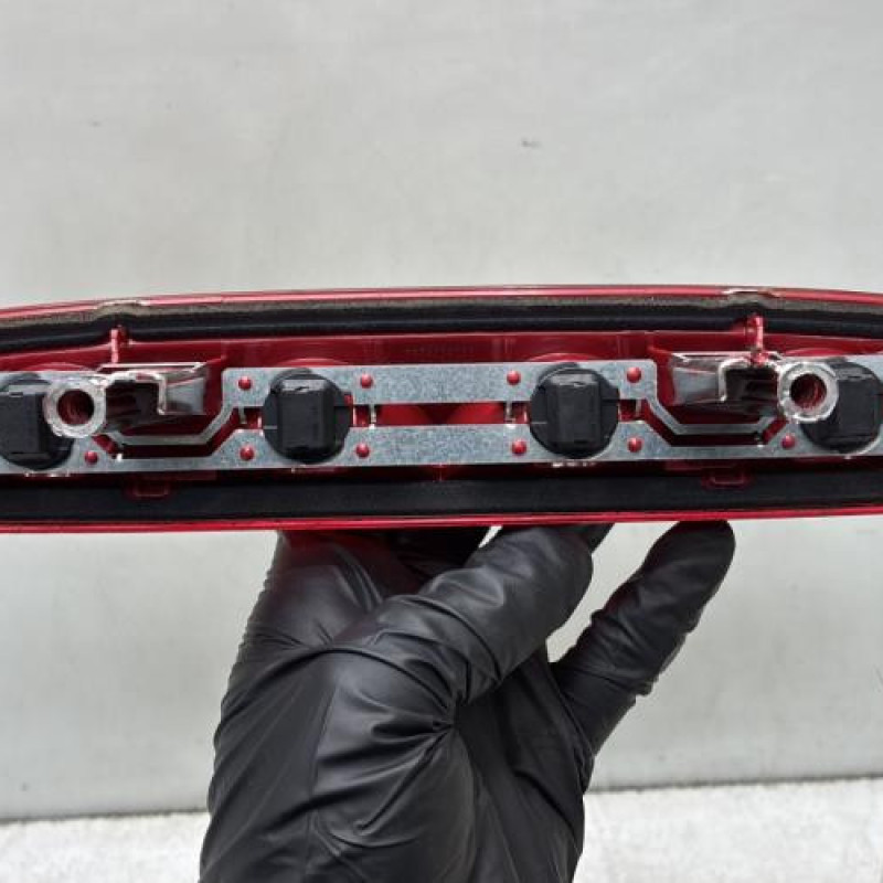 Feu arriere stop central PEUGEOT 208 1 Photo n°3