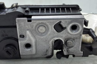 Serrure avant gauche PEUGEOT 208 1