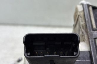 Serrure avant gauche PEUGEOT 208 1