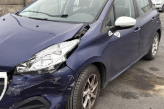 Serrure avant gauche PEUGEOT 208 1