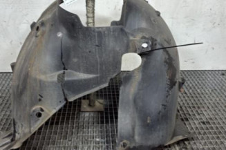 Pare boue avant gauche RENAULT CLIO 3 Photo n°1