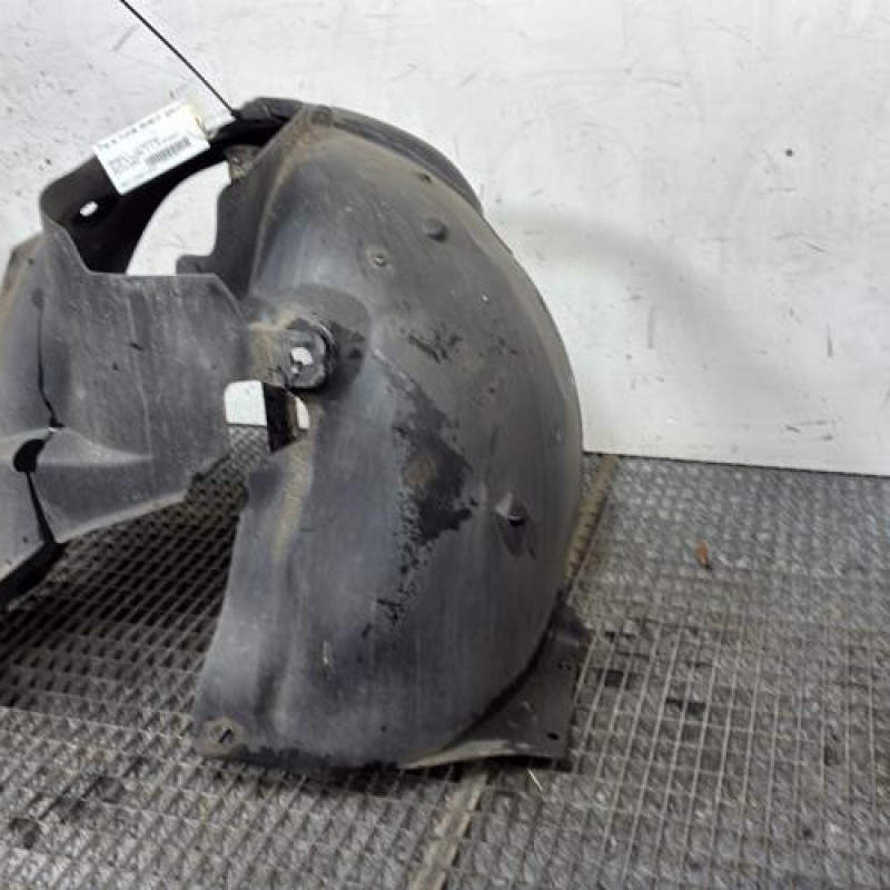 Pare boue avant gauche RENAULT CLIO 3 Photo n°3