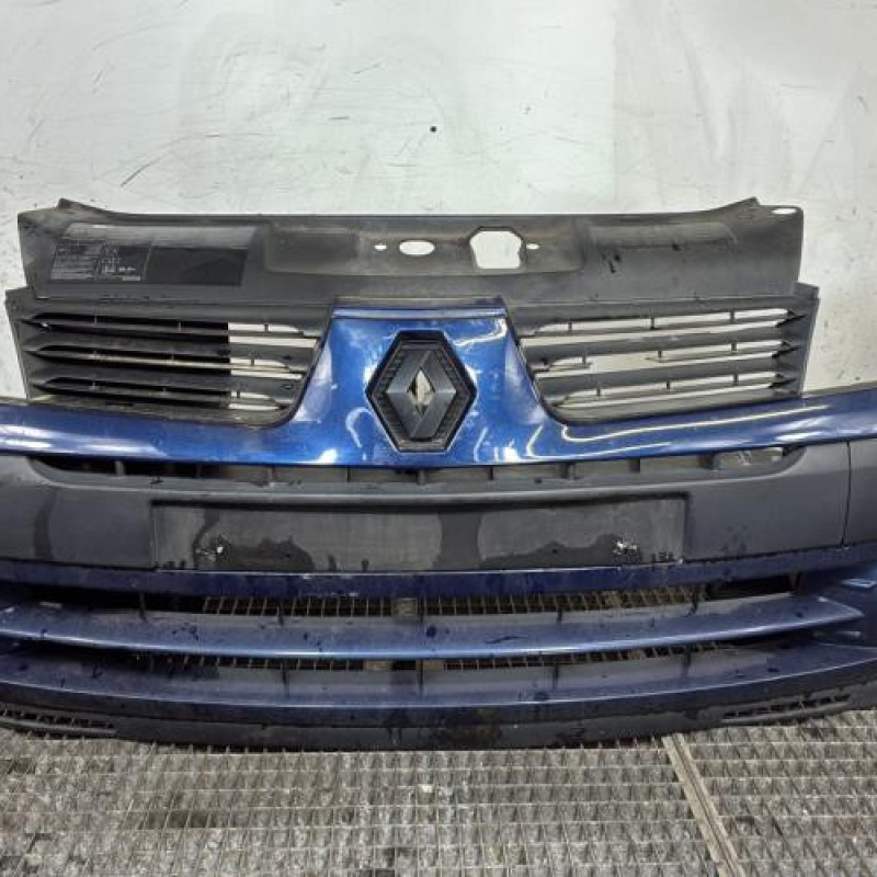 Pare choc avant RENAULT CLIO 2 Photo n°1