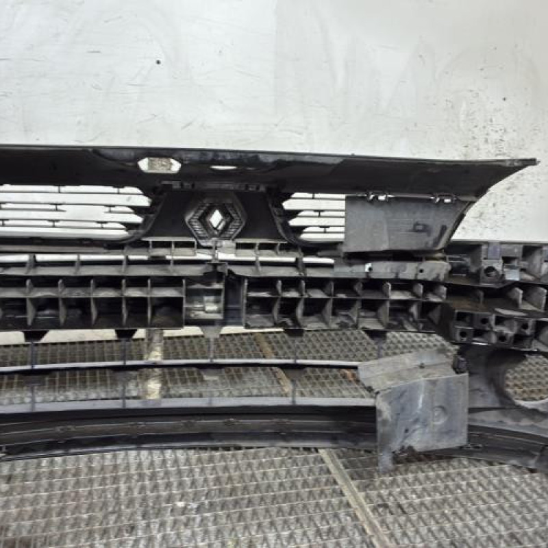 Pare choc avant RENAULT CLIO 2 Photo n°5