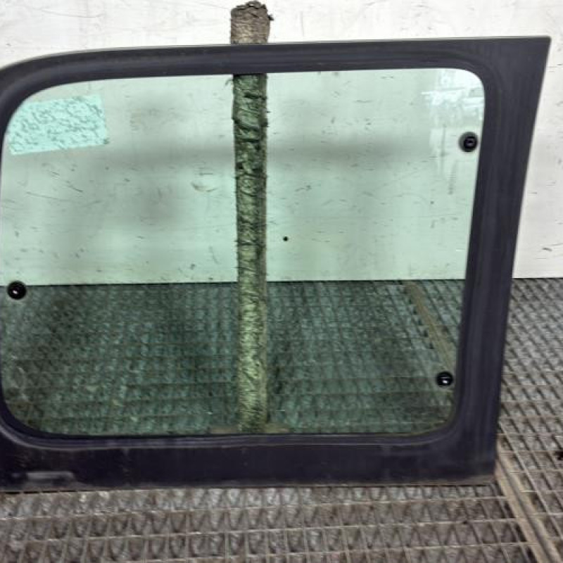 Custode arriere gauche PEUGEOT PARTNER 1 Photo n°4