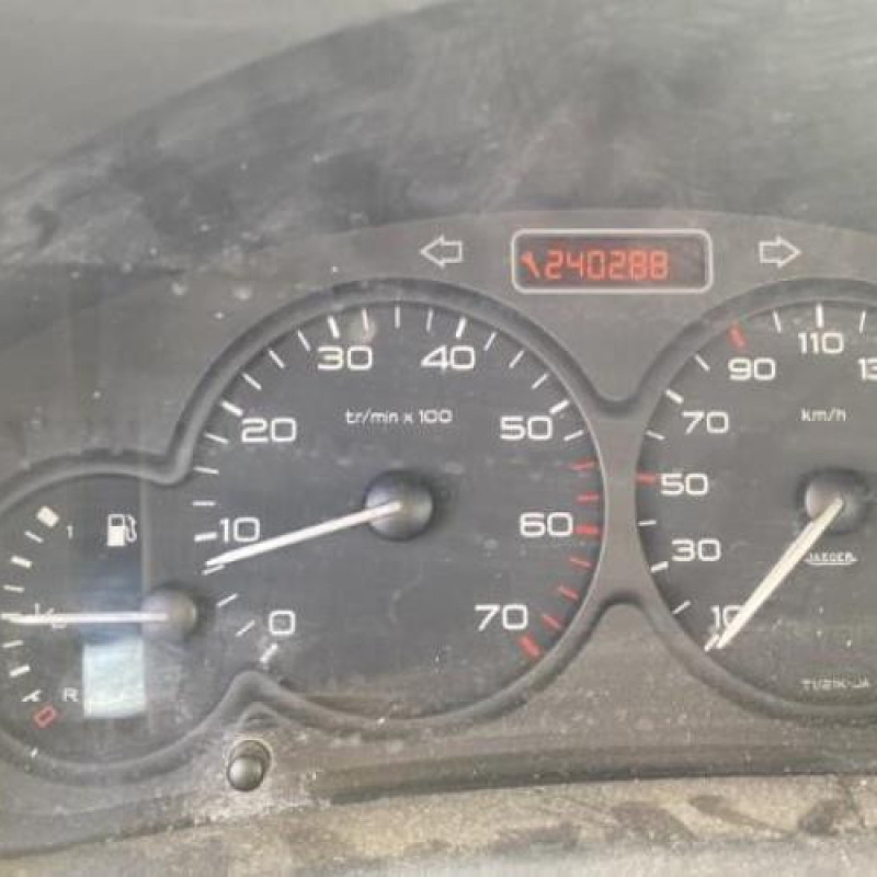 Custode arriere gauche PEUGEOT PARTNER 1 Photo n°7