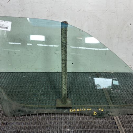 Vitre avant droit PEUGEOT PARTNER 1 Photo n°1