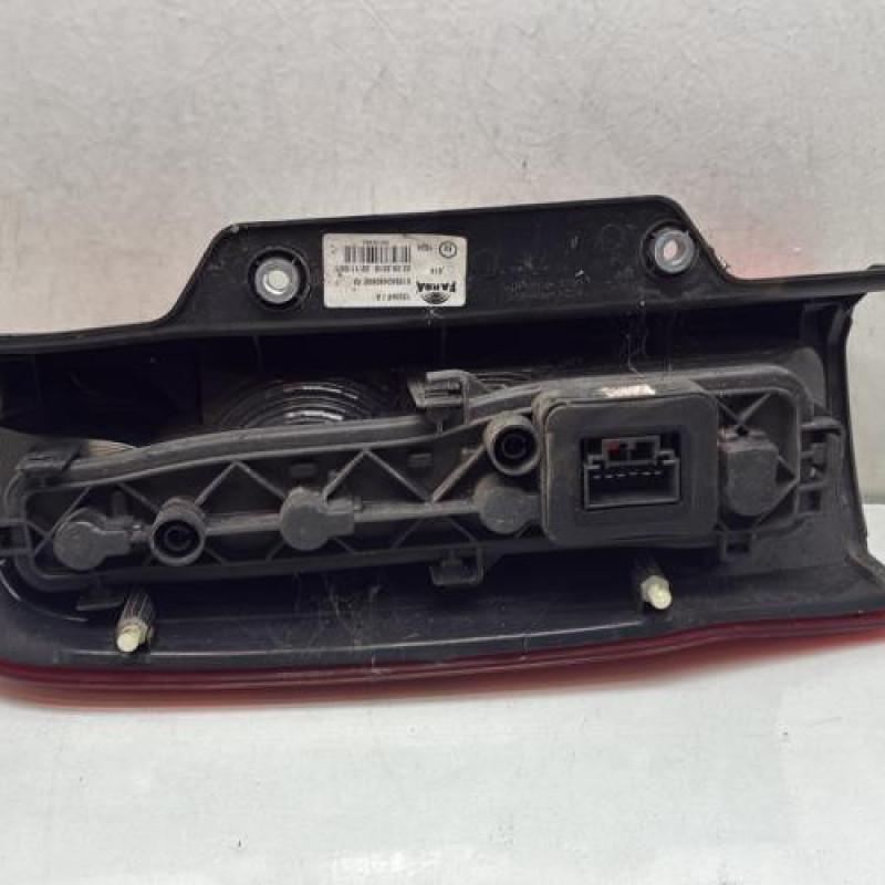 Feu arriere principal droit (feux) PEUGEOT BIPPER Photo n°3