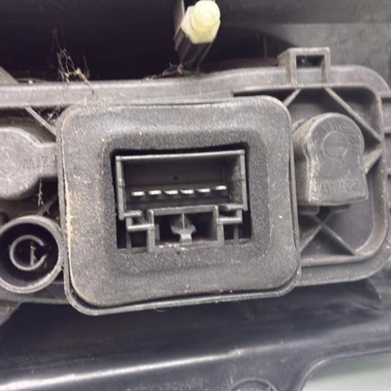 Feu arriere principal gauche (feux) PEUGEOT BIPPER Photo n°3