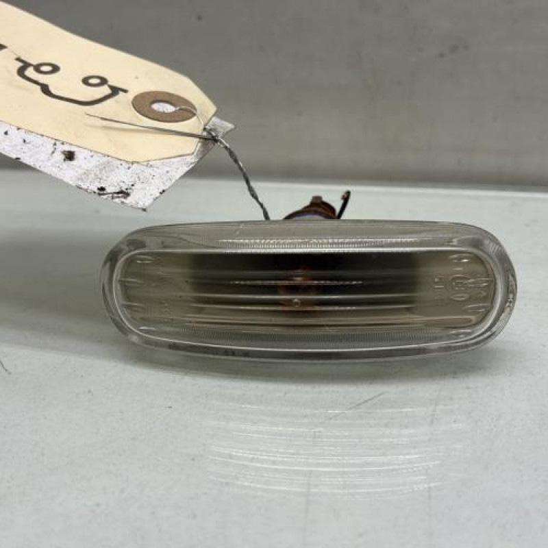 Repetiteur clignotant avant gauche (Feux) PEUGEOT BIPPER Photo n°1