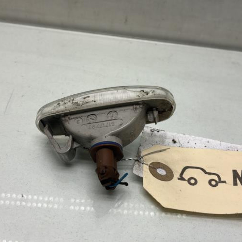 Repetiteur clignotant avant gauche (Feux) PEUGEOT BIPPER Photo n°3