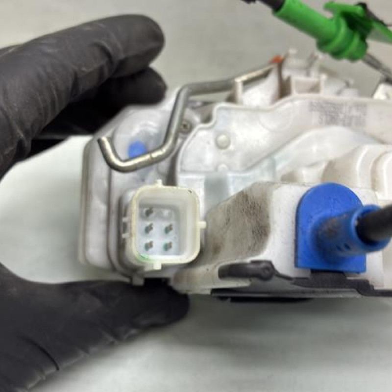 Serrure avant gauche PEUGEOT BIPPER Photo n°4