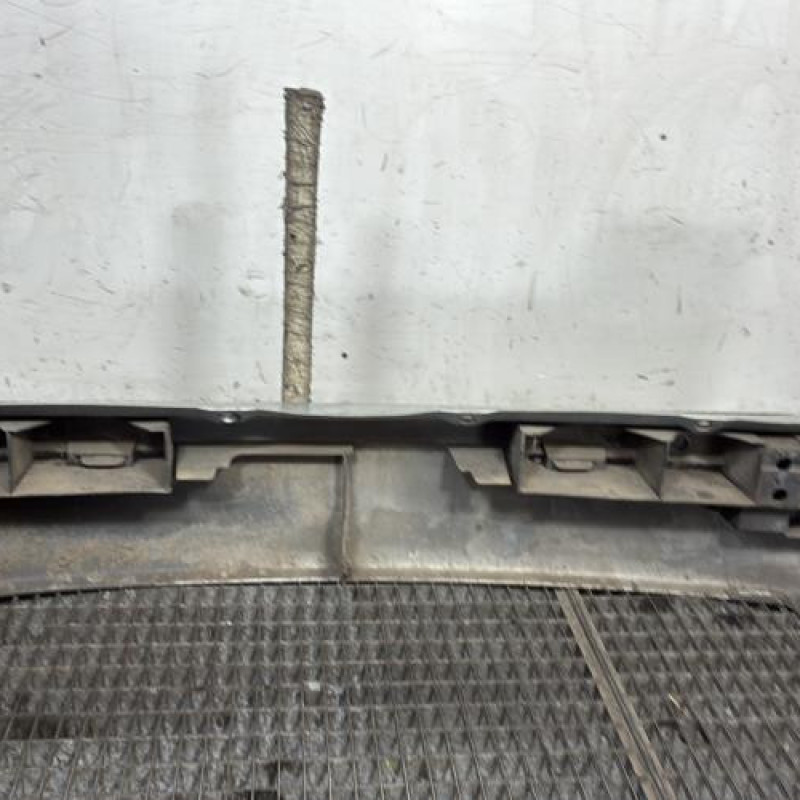 Pare choc arriere RENAULT SCENIC 1 Photo n°5