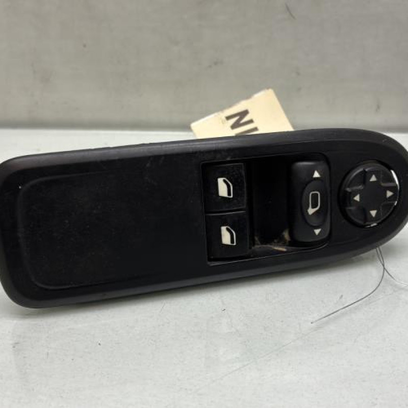 Interrupteur de leve vitre avant gauche CITROEN C3 2 Photo n°1