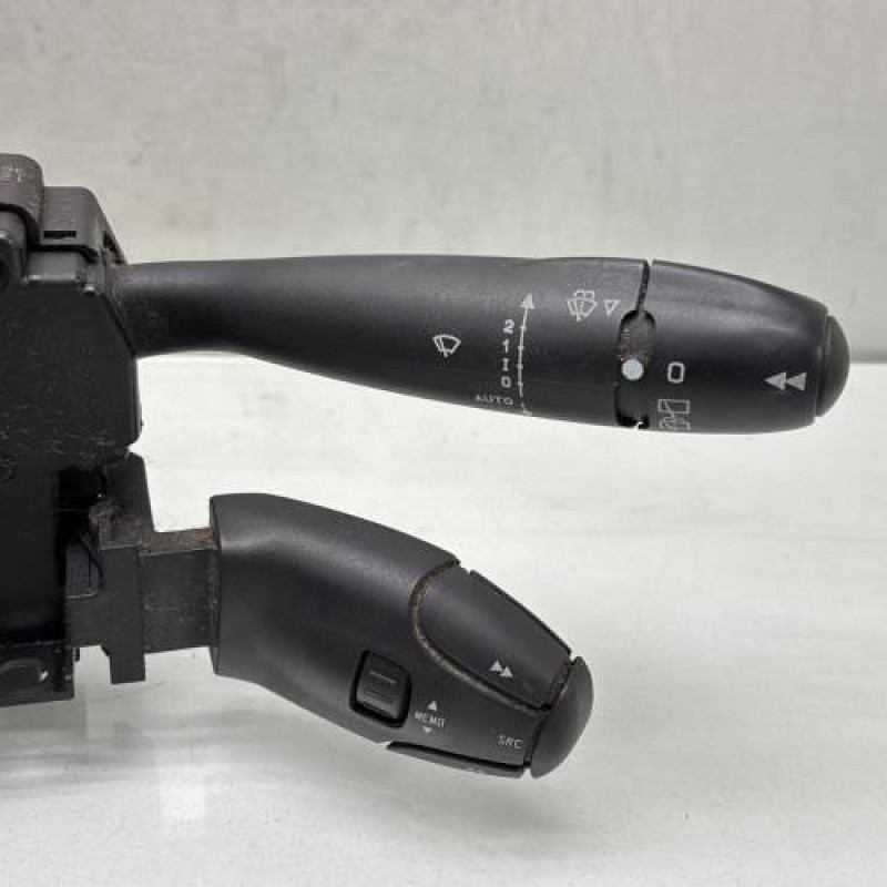 Com (Bloc Contacteur Tournant+Commodo Essuie Glace+Commodo Phare) PEUGEOT 307 Photo n°2