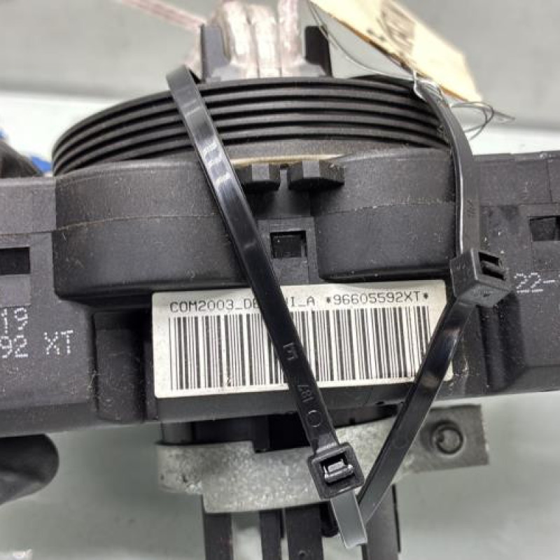 Com (Bloc Contacteur Tournant+Commodo Essuie Glace+Commodo Phare) PEUGEOT 307 Photo n°7